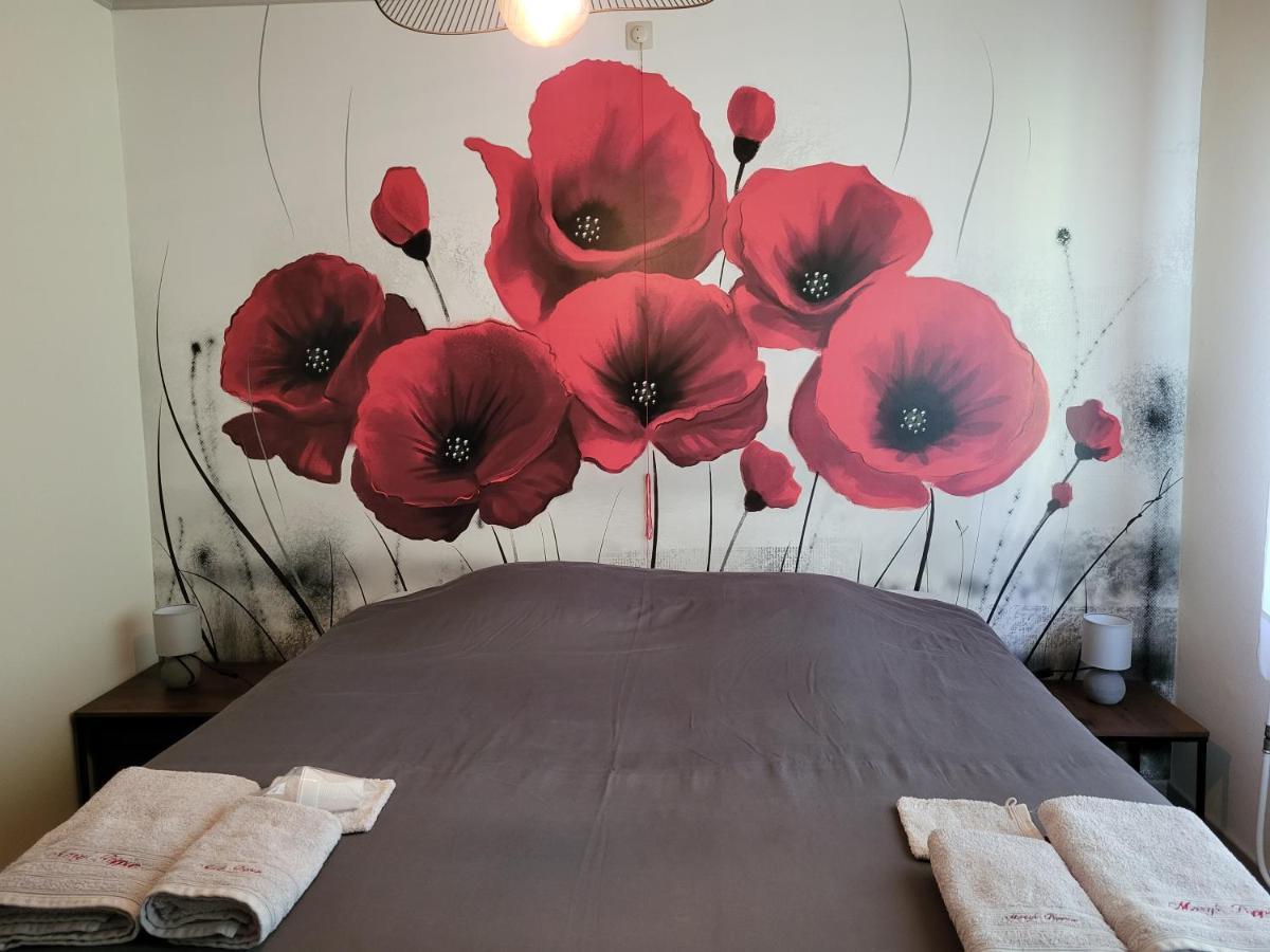 Mary'S Poppies - Bed & Breakfast Blandain Exterior photo